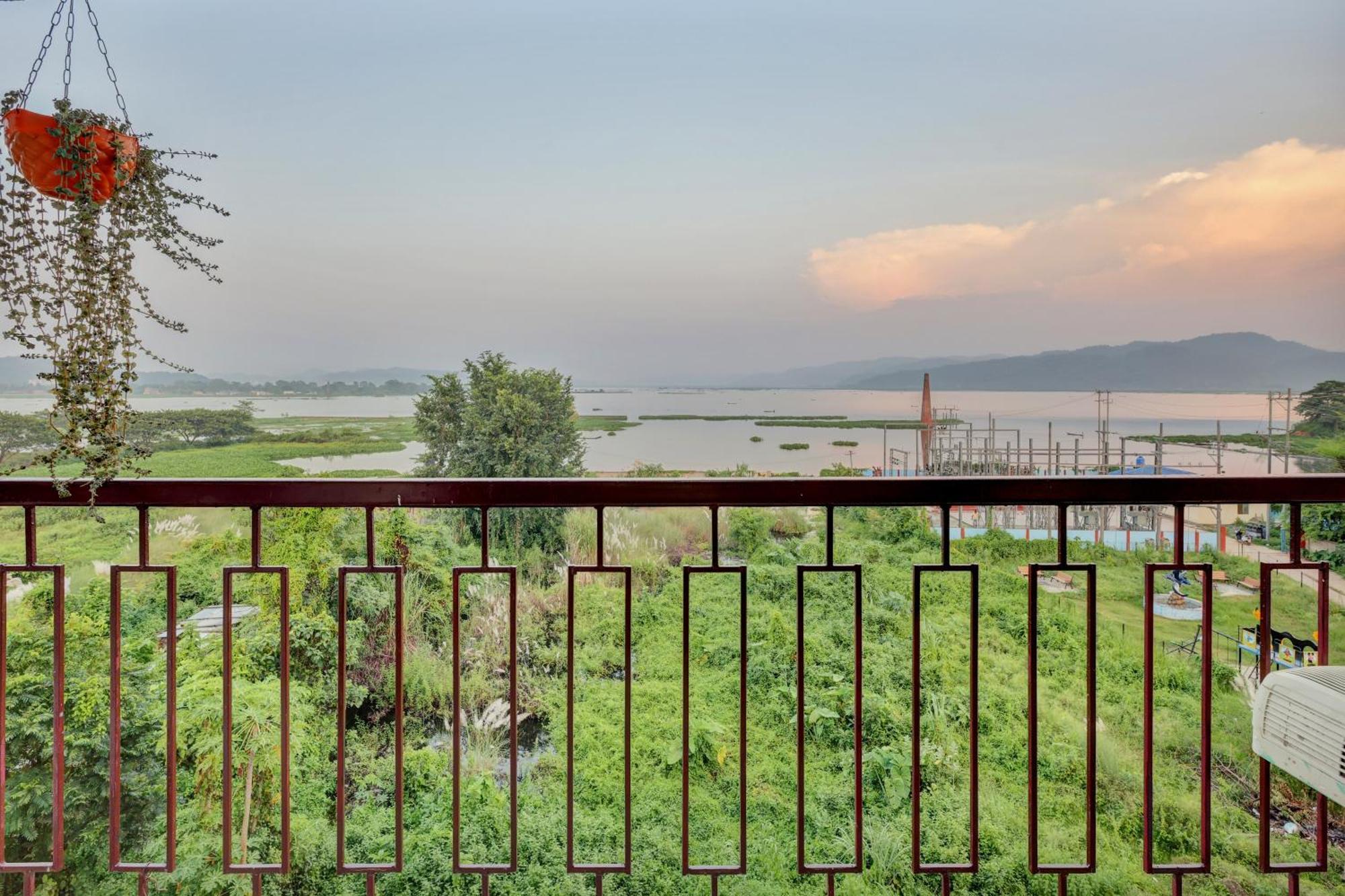 Oyo Flagship Larica Green Valley Guwahati Eksteriør bilde